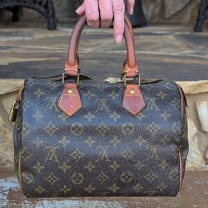 Louis Vuitton Monogram Speedy Handbag - Brown with Tan Trim